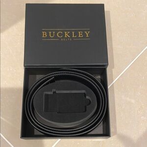 Buckle Black‎ Leather Belt with Polished Finish